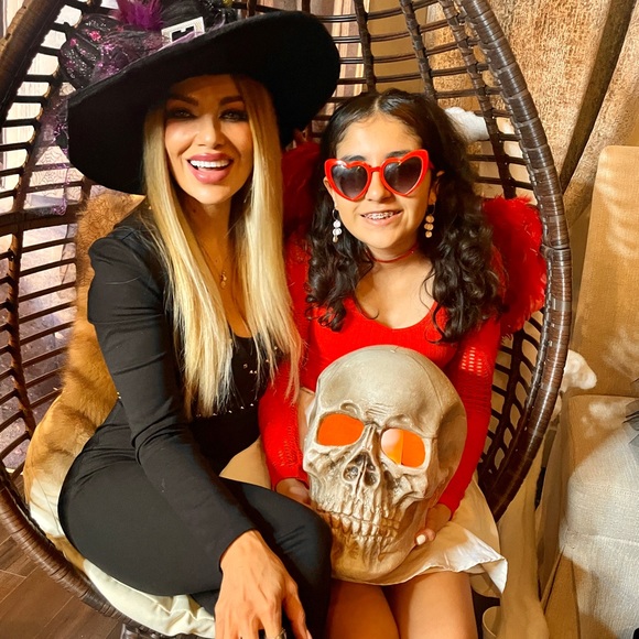 Meet your Posher, Jeanette - Picture 2 of 4